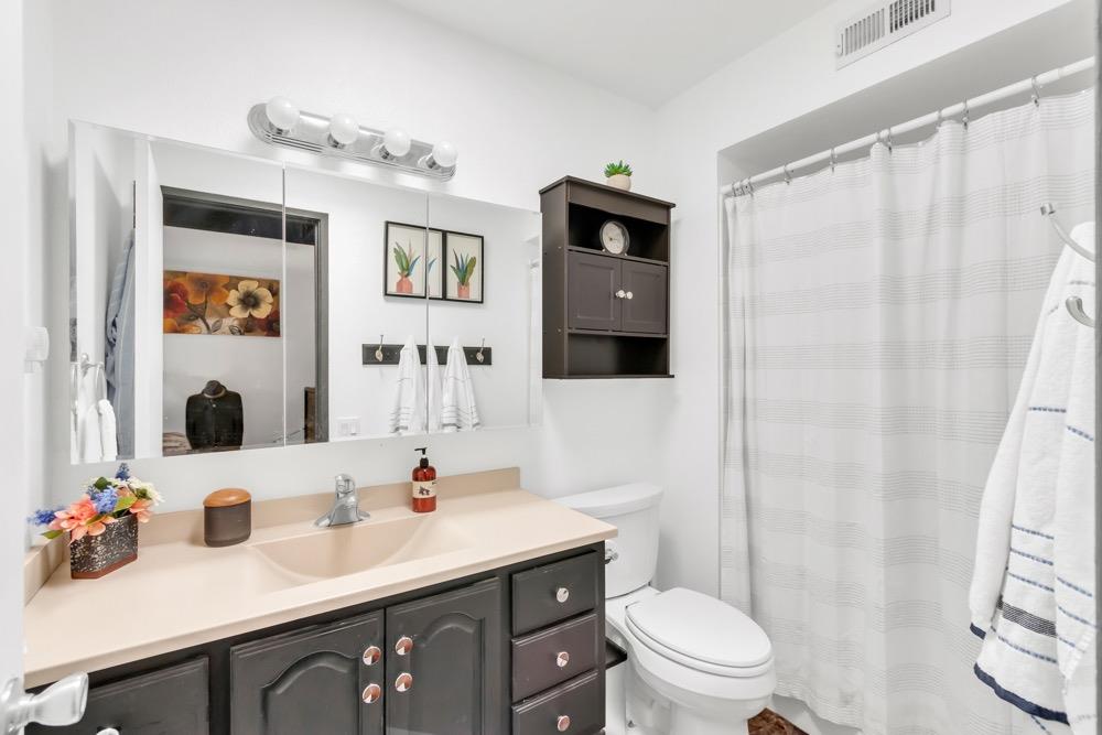 Detail Gallery Image 28 of 55 For 31 Paddle Ct, Sacramento,  CA 95833 - 3 Beds | 2 Baths