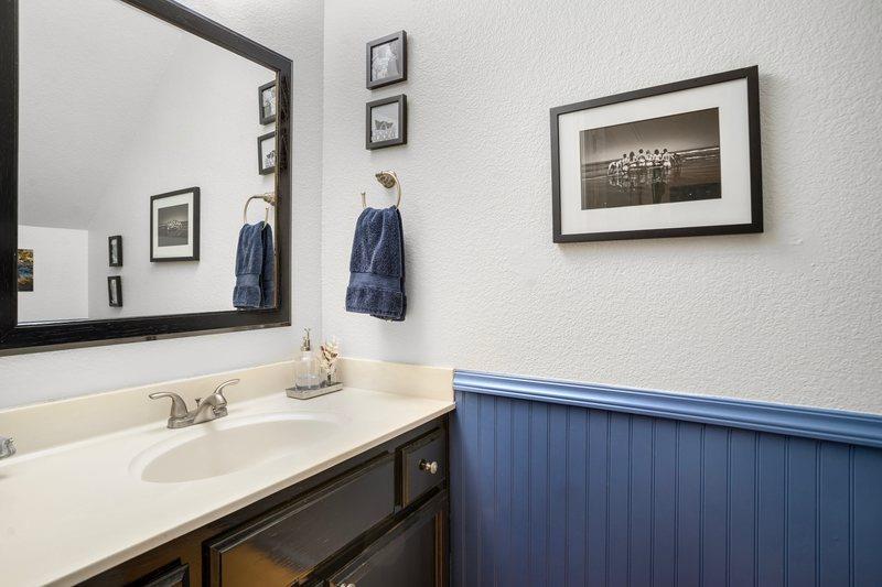 Detail Gallery Image 10 of 37 For 301 Peridot Ct, Roseville,  CA 95678 - 3 Beds | 2/1 Baths