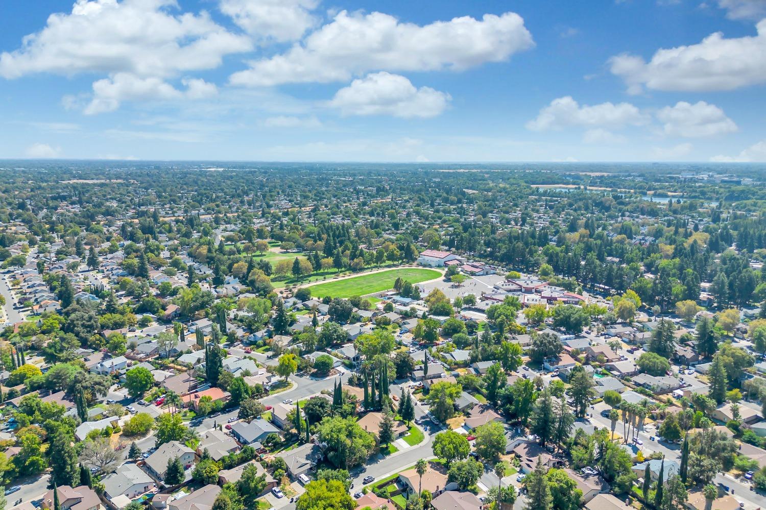 Detail Gallery Image 39 of 40 For 1757 Bridgecreek Dr, Sacramento,  CA 95833 - 2 Beds | 2 Baths