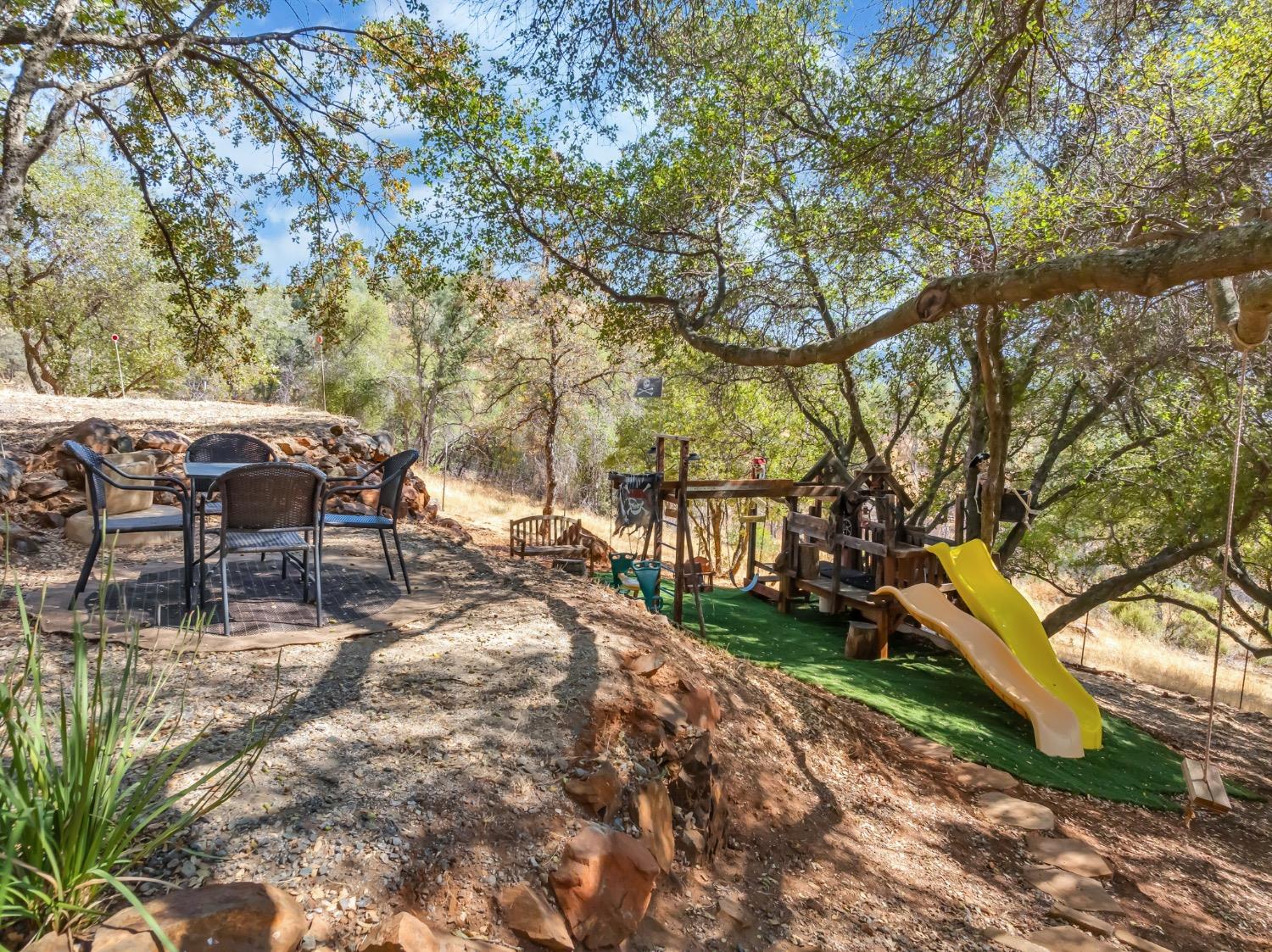 Detail Gallery Image 24 of 61 For 1410 Hound Hollow Rd, Pilot Hill,  CA 95664 - 4 Beds | 3/1 Baths