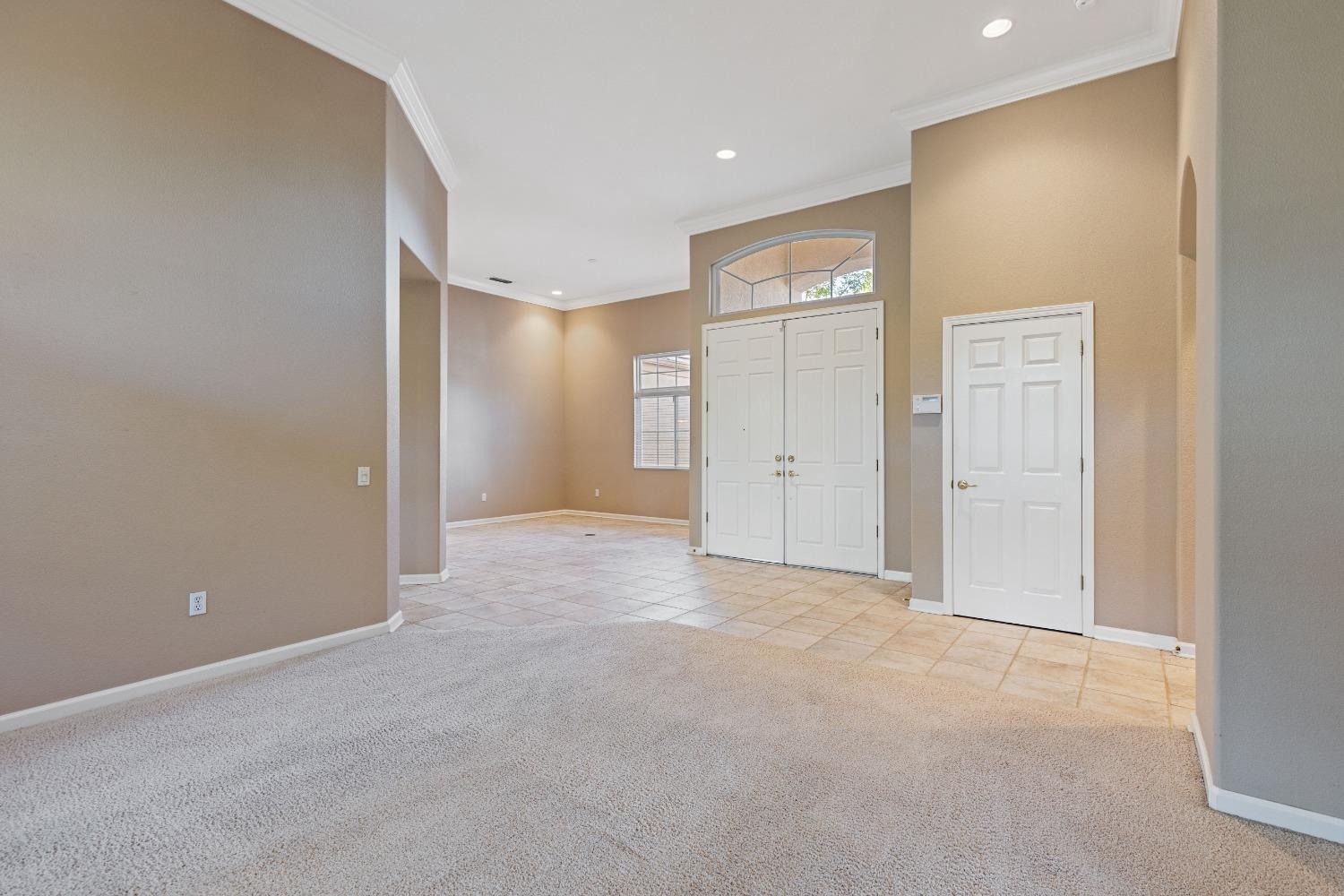 Detail Gallery Image 9 of 53 For 301 Stonework Ct, Roseville,  CA 95747 - 3 Beds | 2/1 Baths