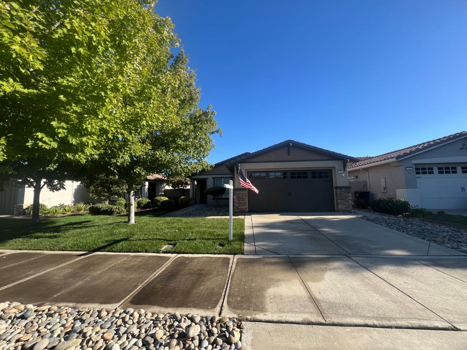 Detail Gallery Image 4 of 36 For 2326 Shadow Berry Dr, Manteca,  CA 95336 - 2 Beds | 2 Baths