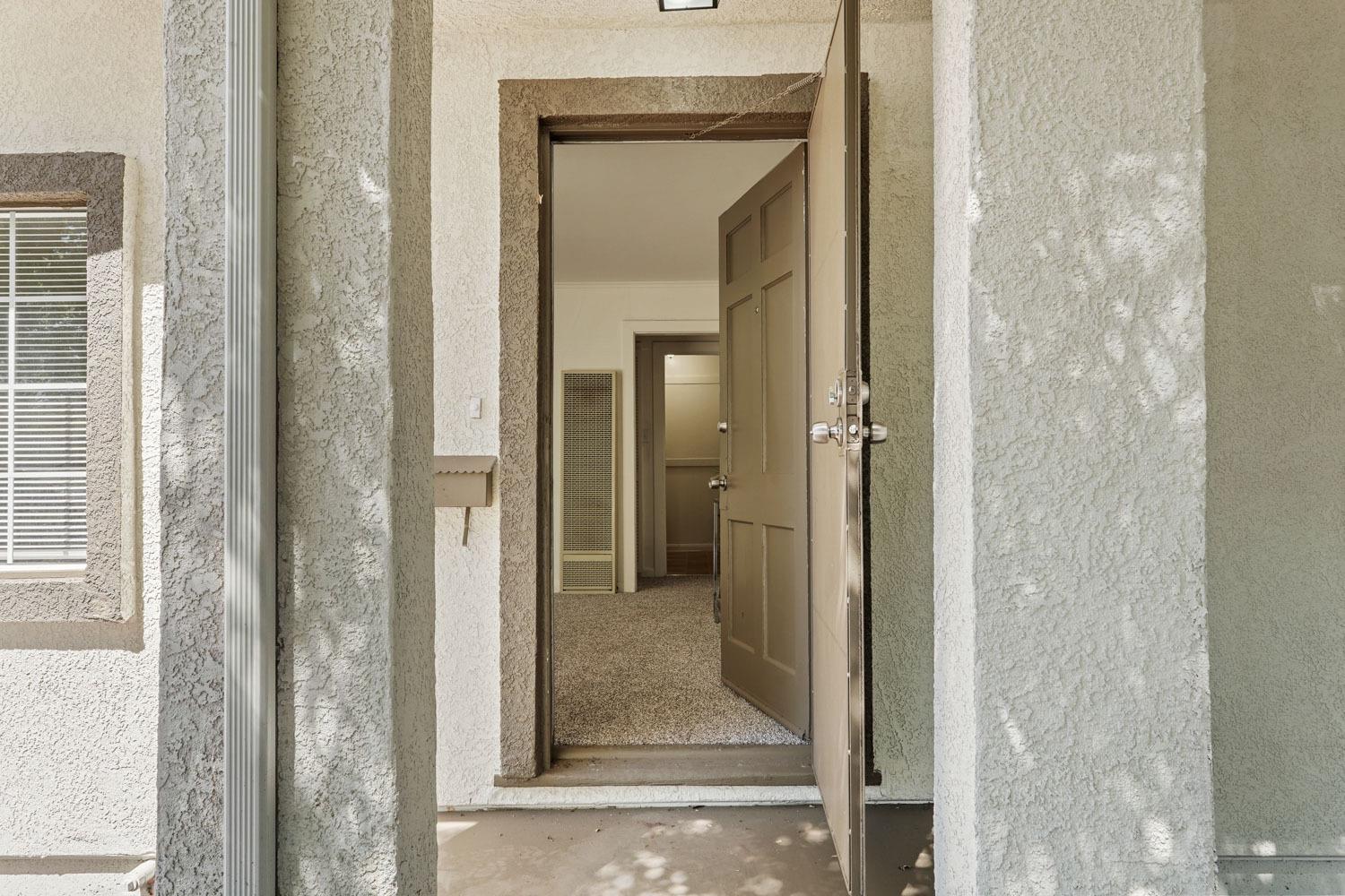 Detail Gallery Image 6 of 38 For 1741 Milton St, Stockton,  CA 95205 - 3 Beds | 1 Baths