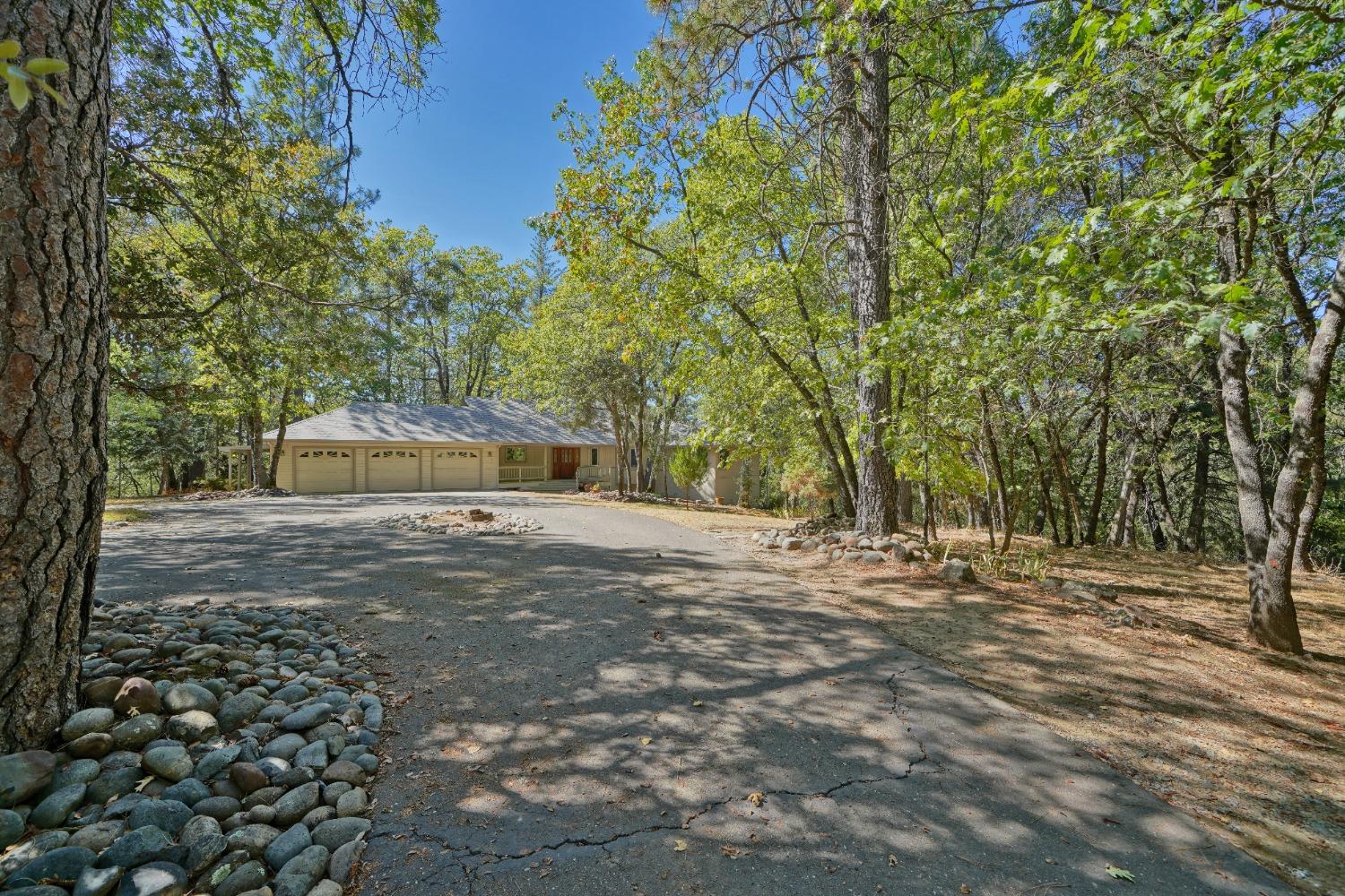 Detail Gallery Image 2 of 44 For 4800 Willye I Mine Rd, Placerville,  CA 95667 - 3 Beds | 2 Baths