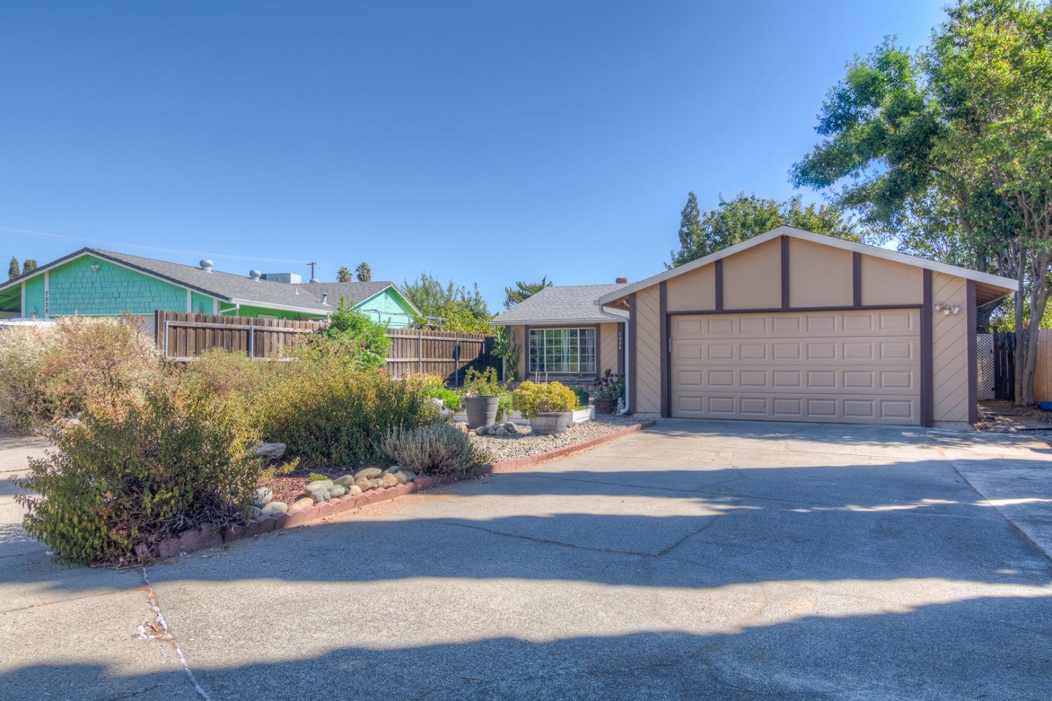 Detail Gallery Image 1 of 1 For 7534 Carmaux Ct, Sacramento,  CA 95842 - 3 Beds | 2 Baths