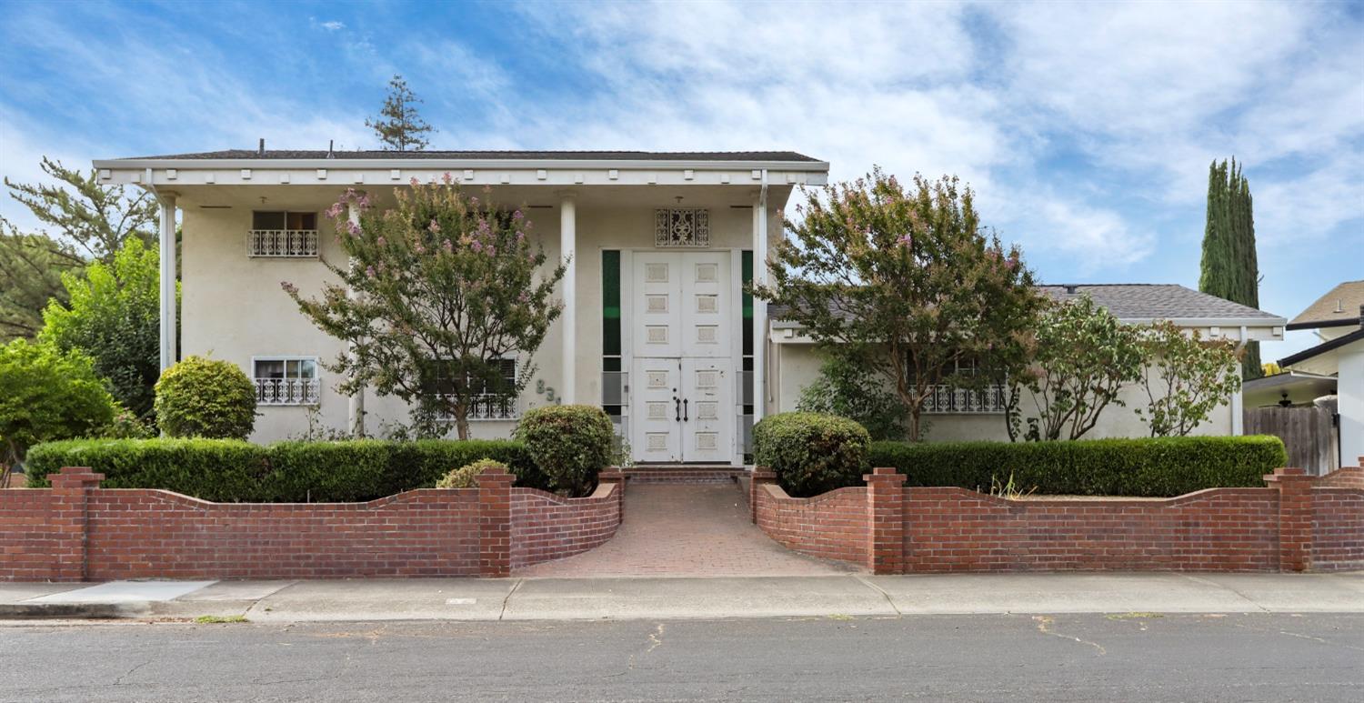 Detail Gallery Image 2 of 33 For 838 Virginia Ave, Lodi,  CA 95242 - 4 Beds | 4/1 Baths