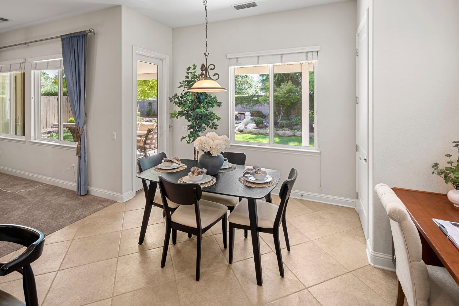 Detail Gallery Image 16 of 43 For 2120 Benton Loop, Roseville,  CA 95747 - 3 Beds | 2/1 Baths