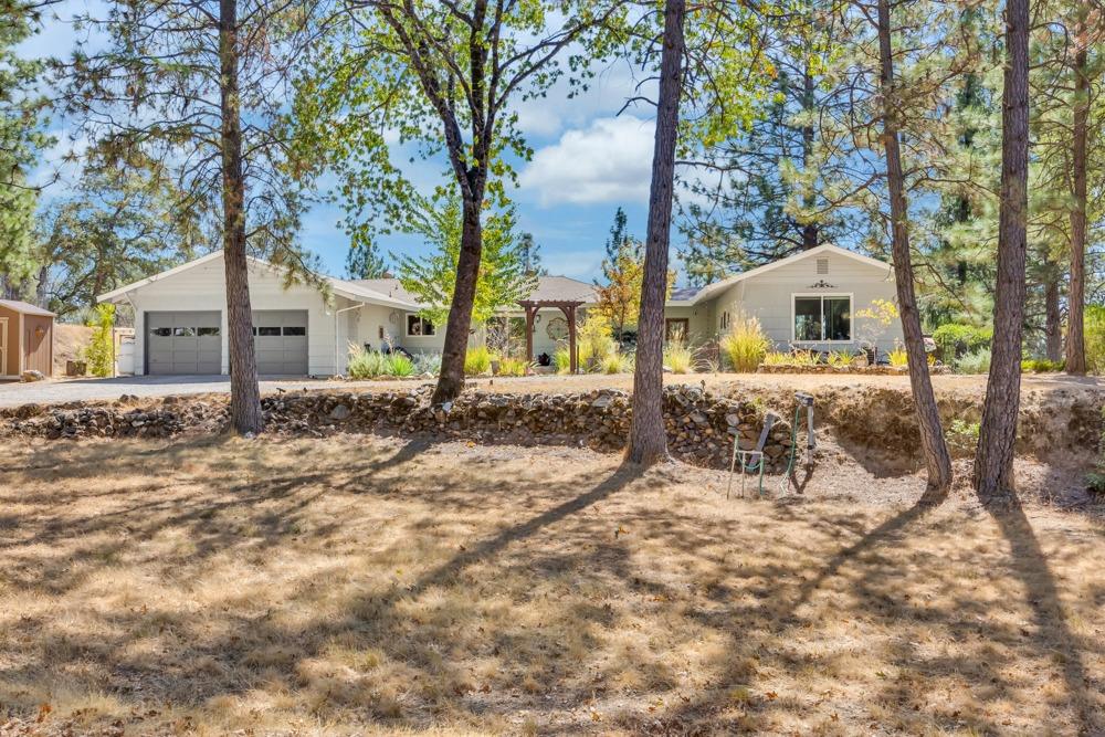 Detail Gallery Image 1 of 30 For 2380 Morrene Dr, Placerville,  CA 95667 - 3 Beds | 2 Baths