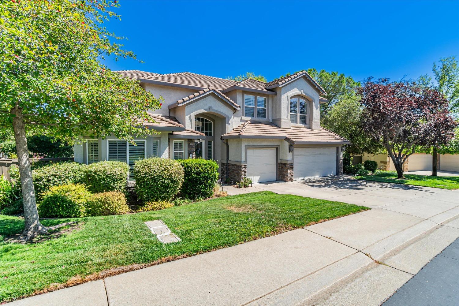 Detail Gallery Image 3 of 75 For 1367 Souza Dr, El Dorado Hills,  CA 95762 - 5 Beds | 2/3 Baths