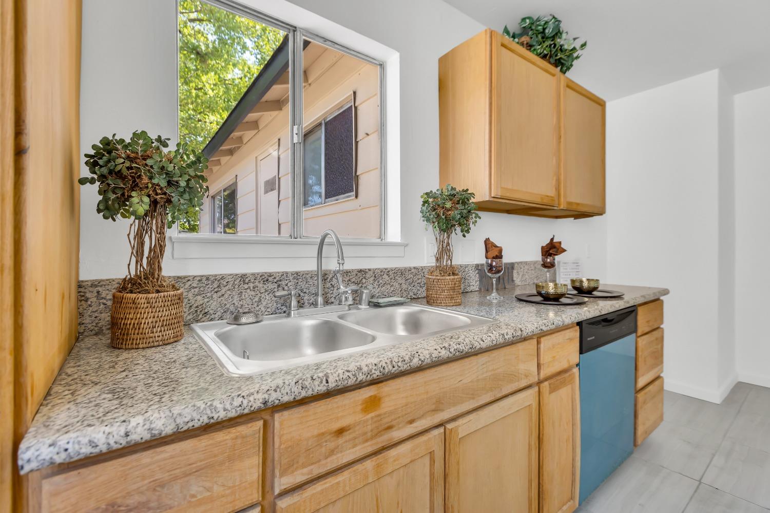 Detail Gallery Image 15 of 35 For 5725 Wilkinson St, Sacramento,  CA 95824 - 3 Beds | 1 Baths