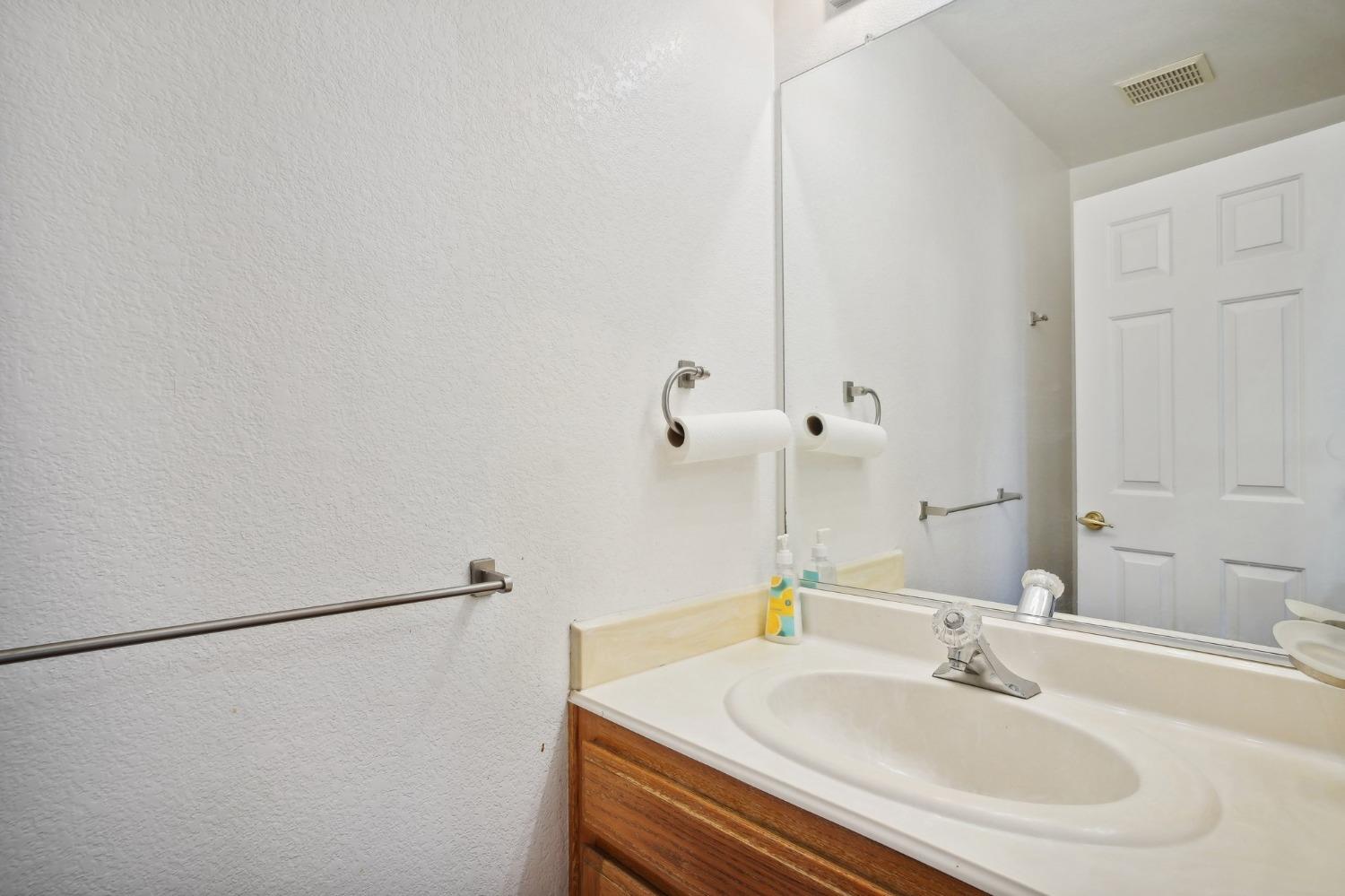 Detail Gallery Image 28 of 32 For 451 Leamon St, Tracy,  CA 95376 - 3 Beds | 2/1 Baths