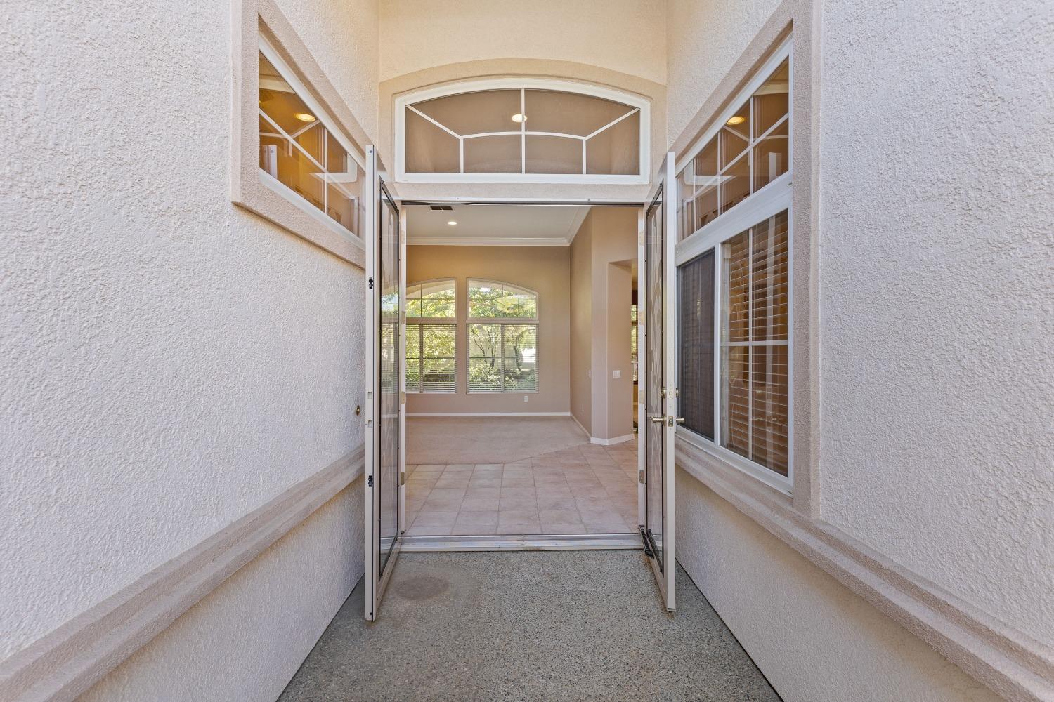 Detail Gallery Image 7 of 53 For 301 Stonework Ct, Roseville,  CA 95747 - 3 Beds | 2/1 Baths