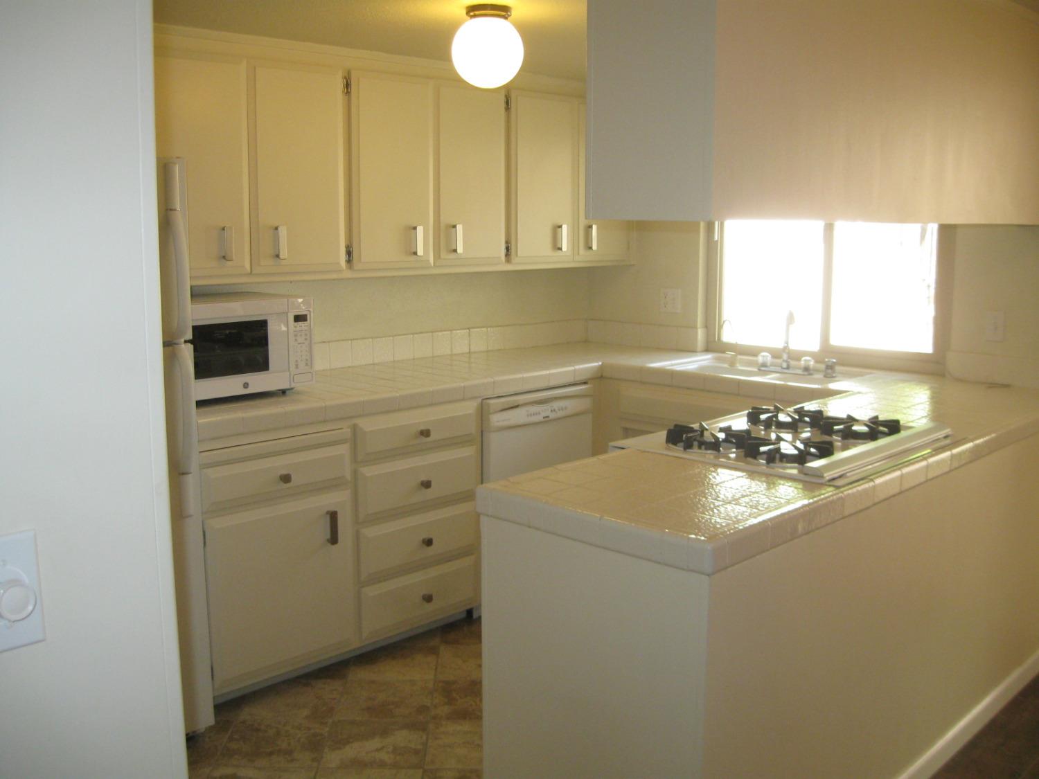 Photo #8: 224102654 Listing 