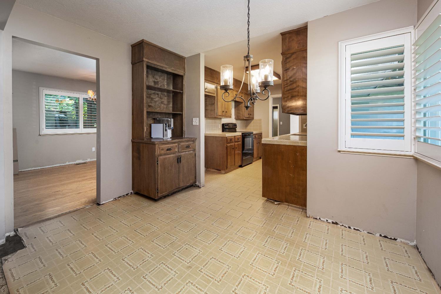 Detail Gallery Image 14 of 46 For 3639 Portsmouth Cir, Stockton,  CA 95219 - 3 Beds | 2 Baths