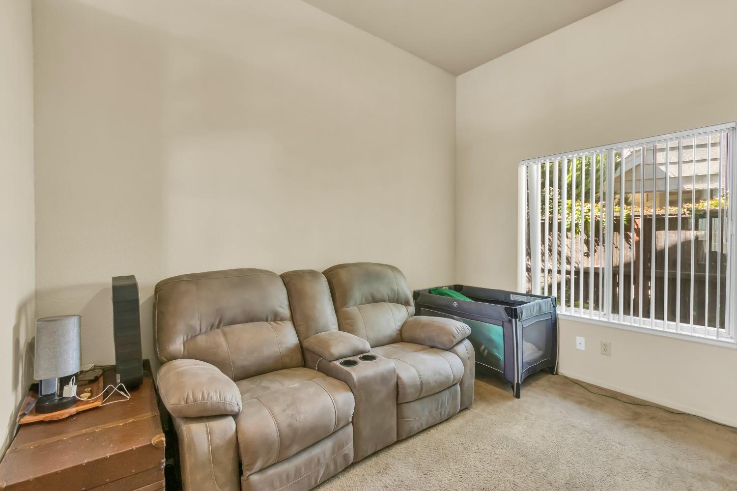 Detail Gallery Image 18 of 40 For 1757 Bridgecreek Dr, Sacramento,  CA 95833 - 2 Beds | 2 Baths