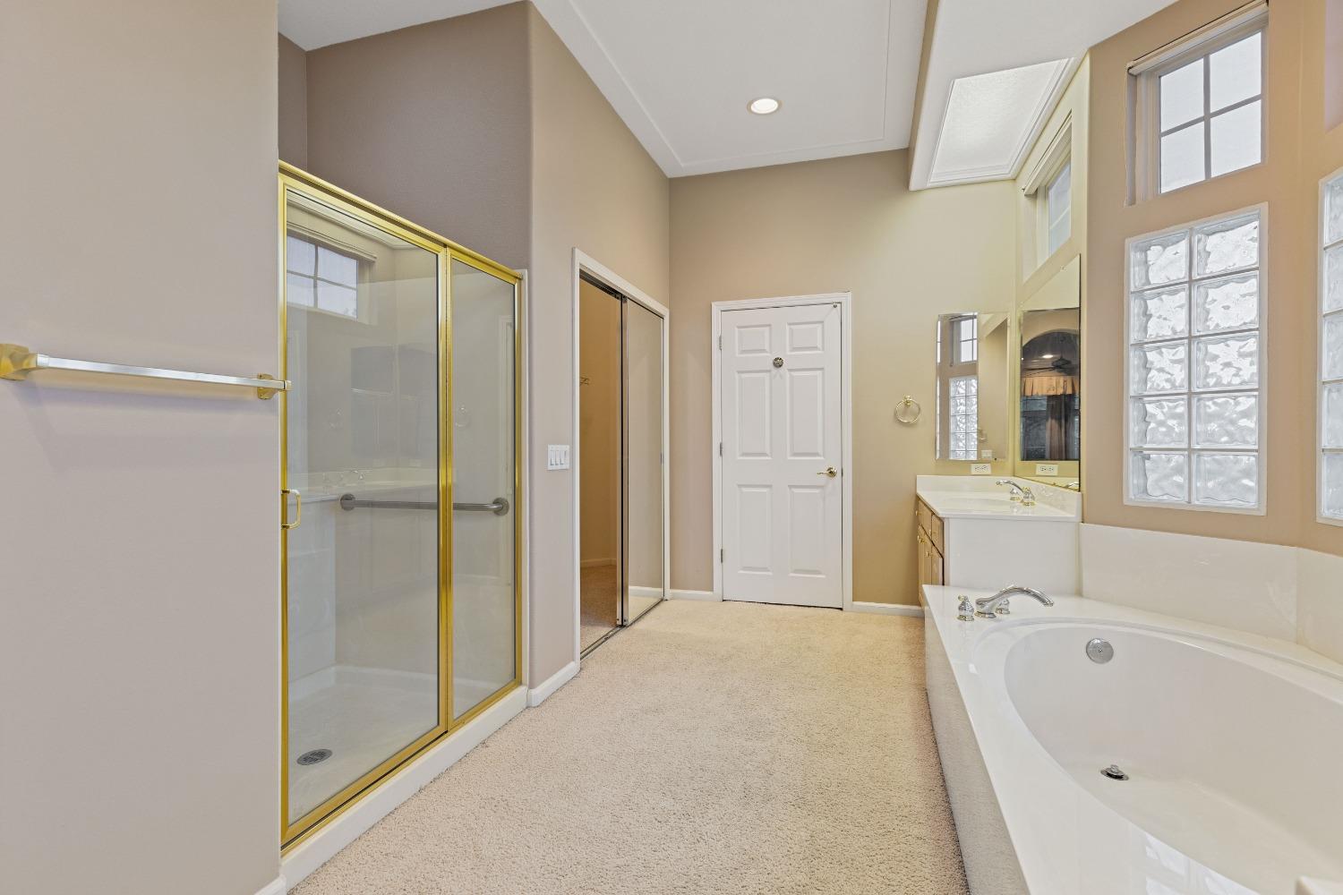 Detail Gallery Image 28 of 53 For 301 Stonework Ct, Roseville,  CA 95747 - 3 Beds | 2/1 Baths