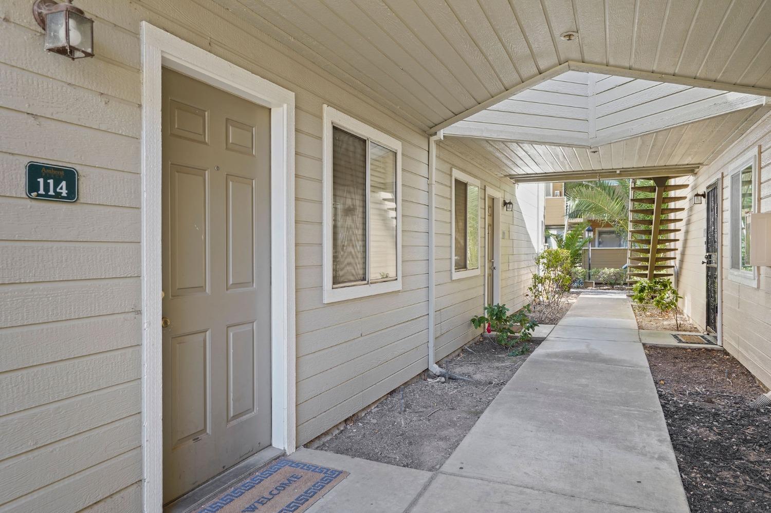 Detail Gallery Image 18 of 18 For 1019 Dornajo Way #114,  Sacramento,  CA 95825 - 1 Beds | 1 Baths