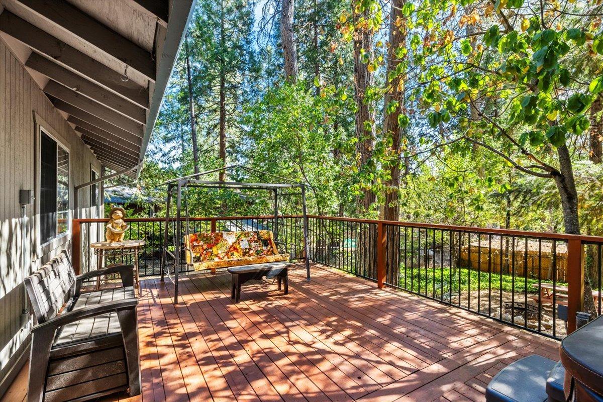 Detail Gallery Image 3 of 32 For 5284 Loch Leven Dr, Pollock Pines,  CA 95726 - 3 Beds | 2 Baths