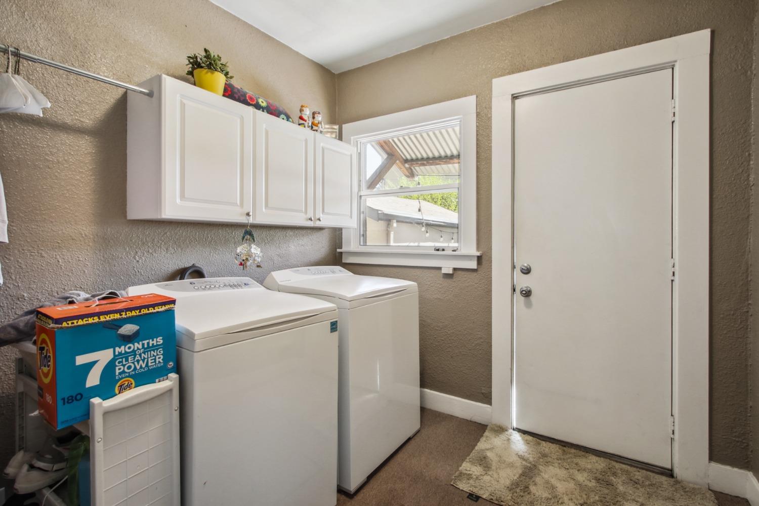 Detail Gallery Image 32 of 44 For 2221 23rd St, Sacramento,  CA 95818 - 2 Beds | 1 Baths