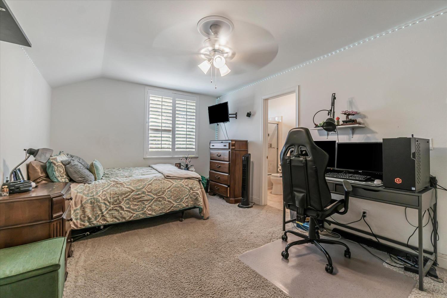 Detail Gallery Image 34 of 75 For 1367 Souza Dr, El Dorado Hills,  CA 95762 - 5 Beds | 3/2 Baths