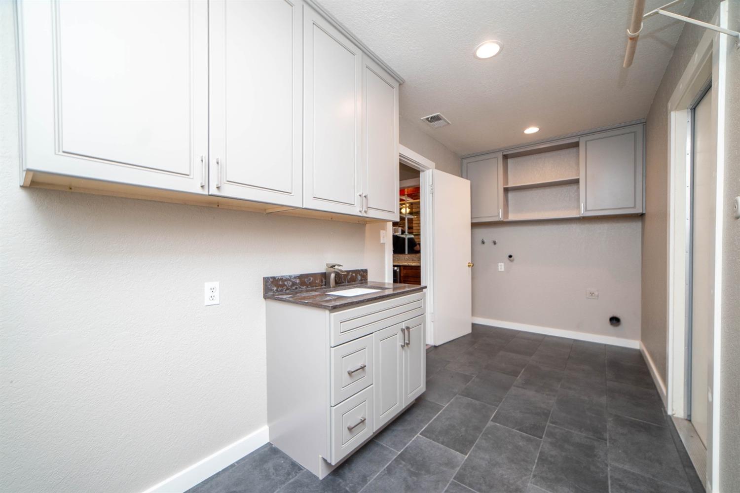 Detail Gallery Image 26 of 60 For 5132 Virtue Arc Dr, Stockton,  CA 95207 - 3 Beds | 2 Baths