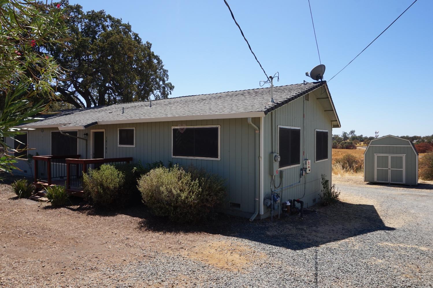 Detail Gallery Image 6 of 46 For 10181 Amador St, Jackson,  CA 95642 - 3 Beds | 2/1 Baths