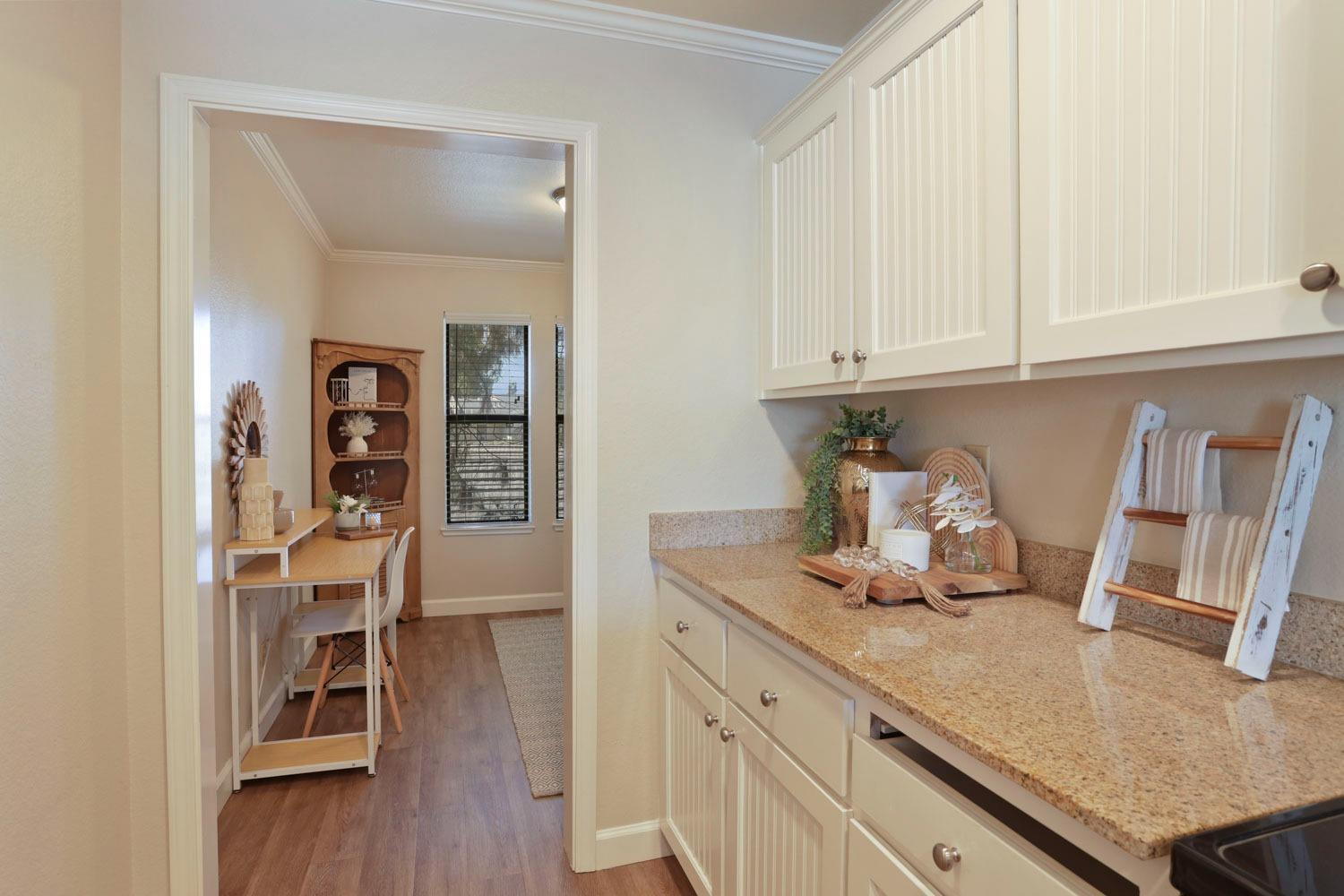 Detail Gallery Image 6 of 45 For 2401 Eilers Ln #202,  Lodi,  CA 95242 - 2 Beds | 2 Baths