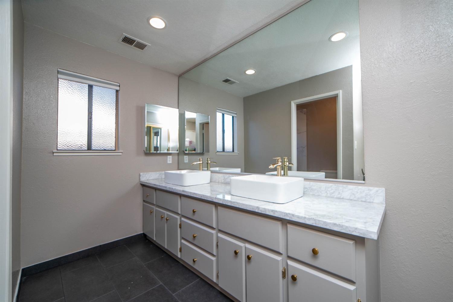 Detail Gallery Image 32 of 60 For 5132 Virtue Arc Dr, Stockton,  CA 95207 - 3 Beds | 2 Baths