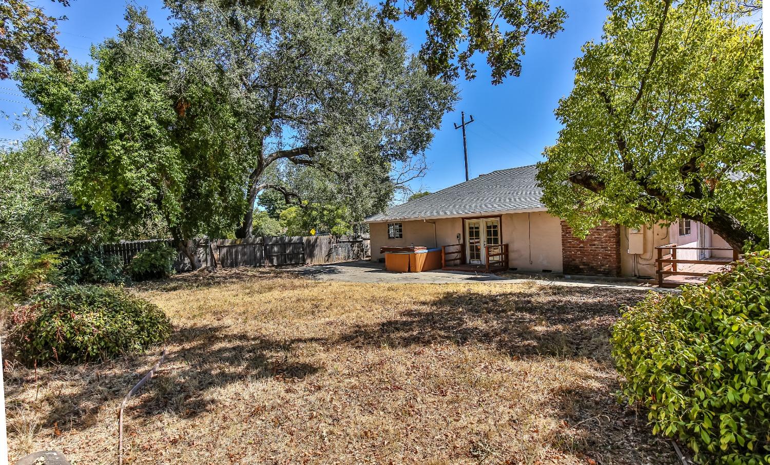 Detail Gallery Image 18 of 19 For 3092 Stanton Cir, Carmichael,  CA 95608 - 3 Beds | 2 Baths