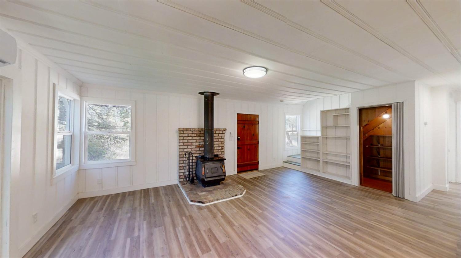 Detail Gallery Image 15 of 37 For 2016 Camellia Ln, Placerville,  CA 95667 - 2 Beds | 1 Baths