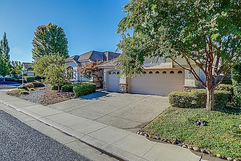 Detail Gallery Image 2 of 53 For 301 Stonework Ct, Roseville,  CA 95747 - 3 Beds | 2/1 Baths