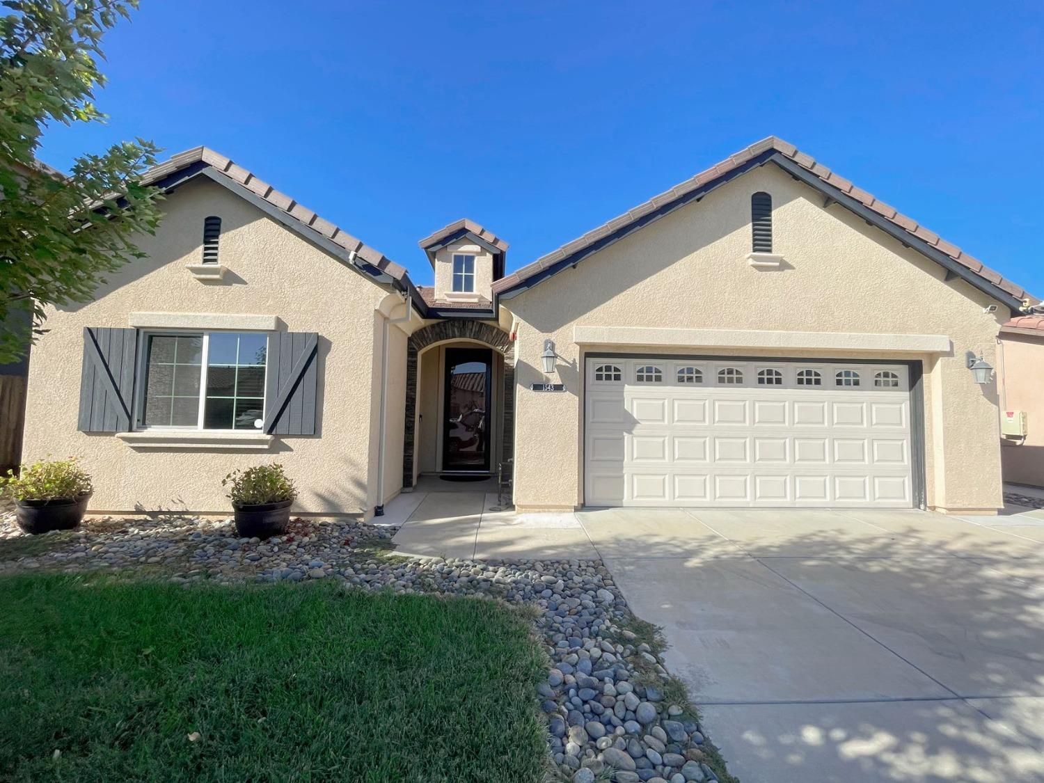 Detail Gallery Image 2 of 30 For 1543 Toy St, Manteca,  CA 95337 - 3 Beds | 2 Baths