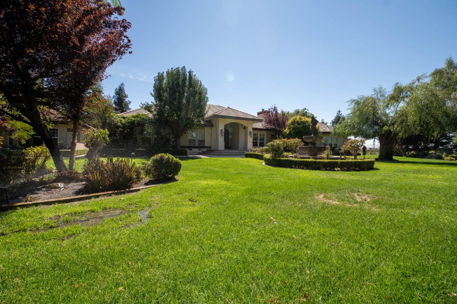 Detail Gallery Image 8 of 22 For 18806 S Nancy Emilia Ct, Tracy,  CA 95304 - 5 Beds | 4 Baths