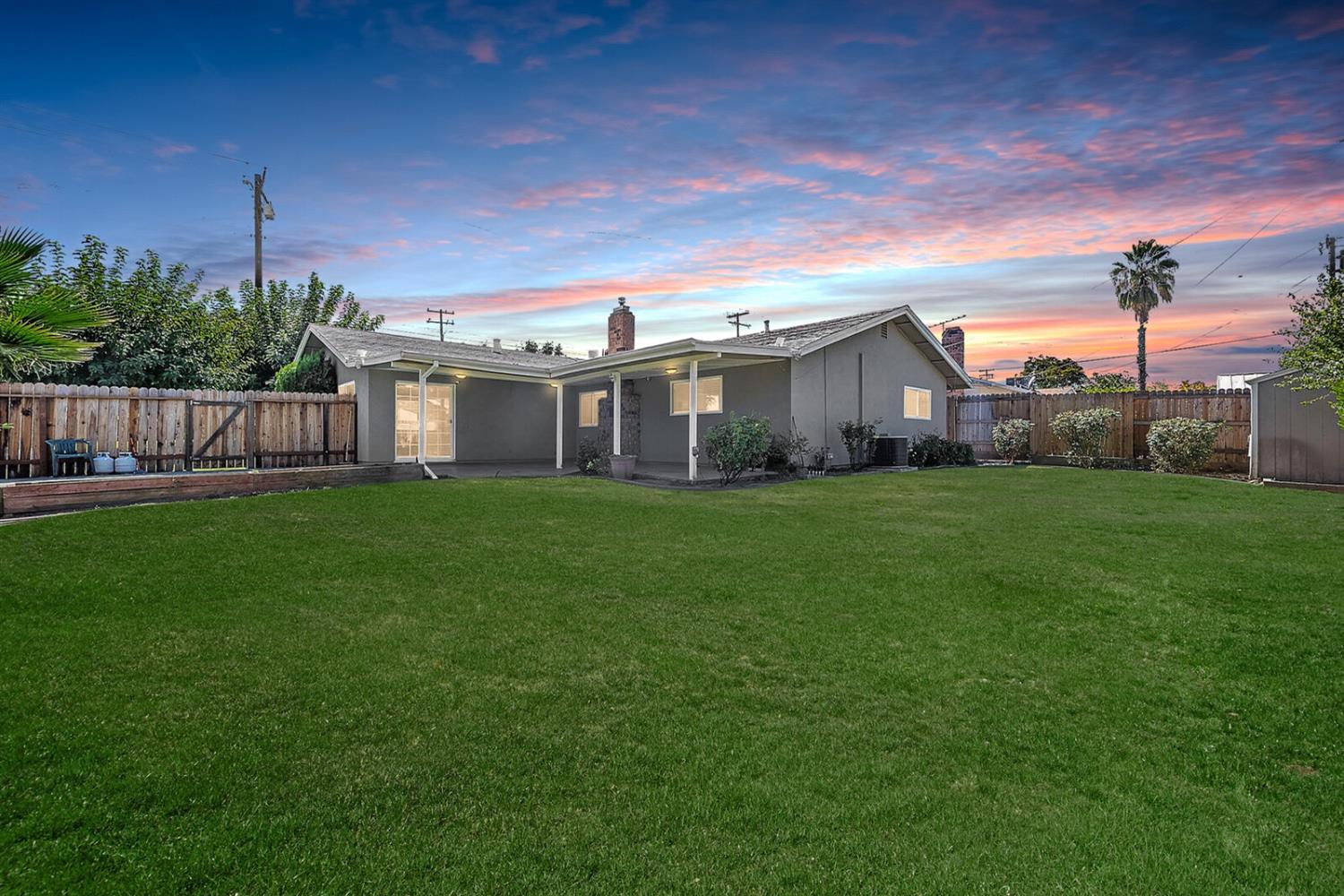 Detail Gallery Image 28 of 36 For 5223 Cypress Avenue, Carmichael,  CA 95608 - 3 Beds | 2 Baths