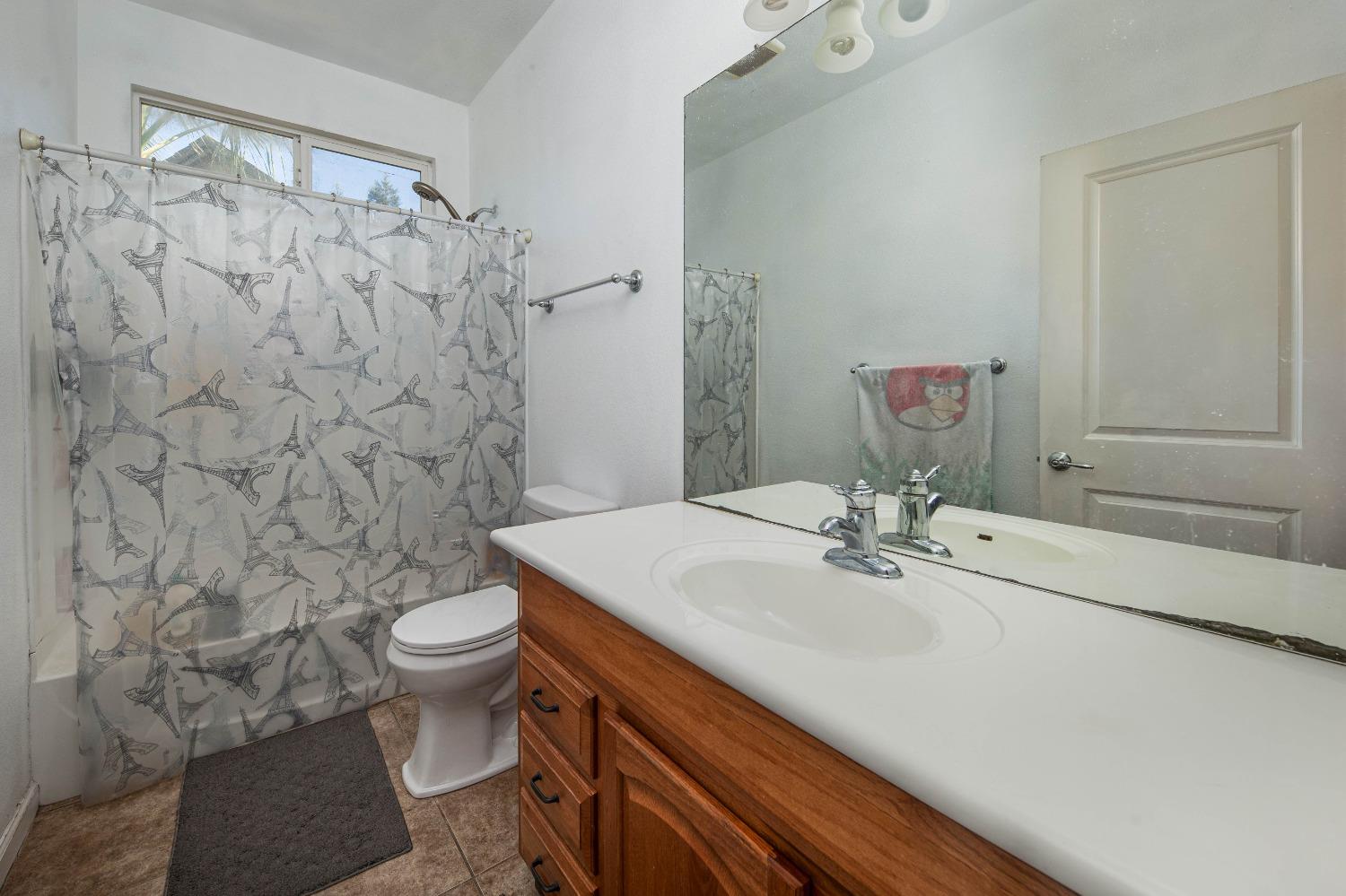 Detail Gallery Image 23 of 40 For 10576 Lake Point Ave, Stockton,  CA 95219 - 3 Beds | 2/1 Baths