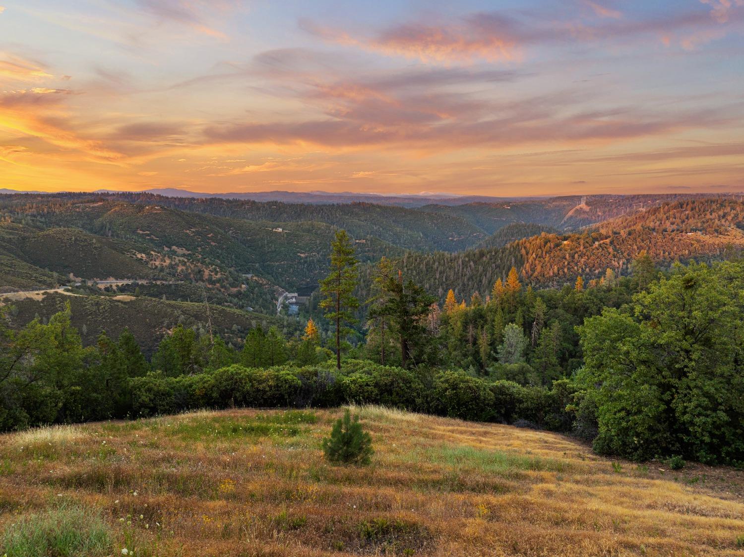 Detail Gallery Image 14 of 72 For 2195 Dias Dr, Placerville,  CA 95667 - 3 Beds | 3/1 Baths