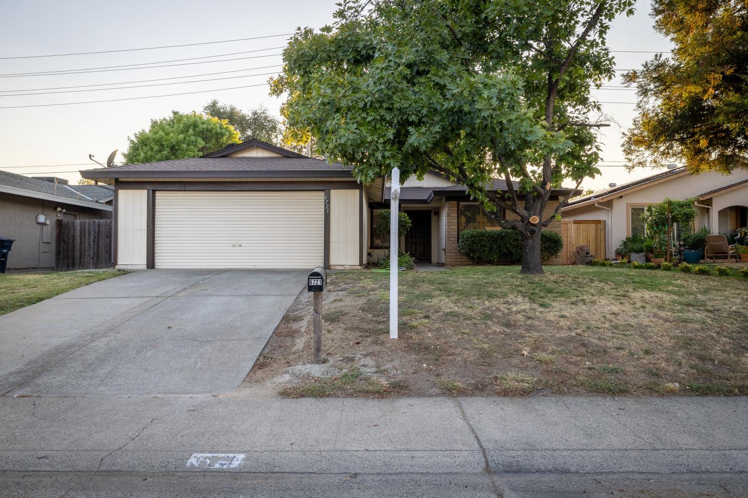 Detail Gallery Image 1 of 1 For 6721 Sugar Maple Way, Citrus Heights,  CA 95610 - 4 Beds | 2 Baths