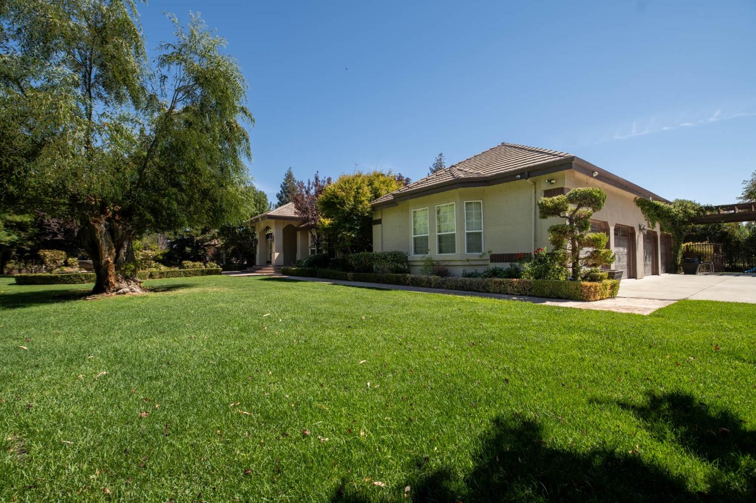 Detail Gallery Image 7 of 22 For 18806 S Nancy Emilia Ct, Tracy,  CA 95304 - 5 Beds | 4 Baths