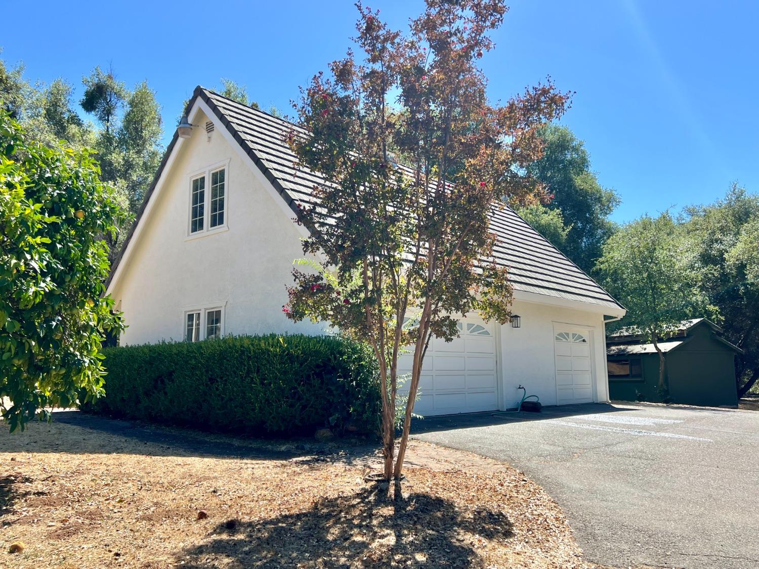 Detail Gallery Image 3 of 30 For 3320 Gold Country Drive, El Dorado,  CA 95623 - 3 Beds | 2/1 Baths