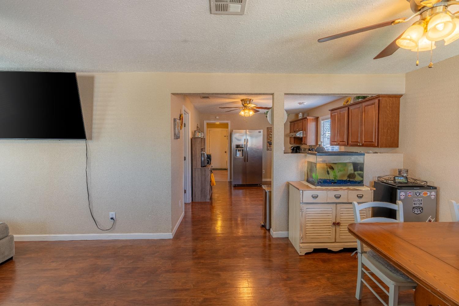 Detail Gallery Image 5 of 23 For 2954 Ross Ave, Riverbank,  CA 95367 - 2 Beds | 1 Baths