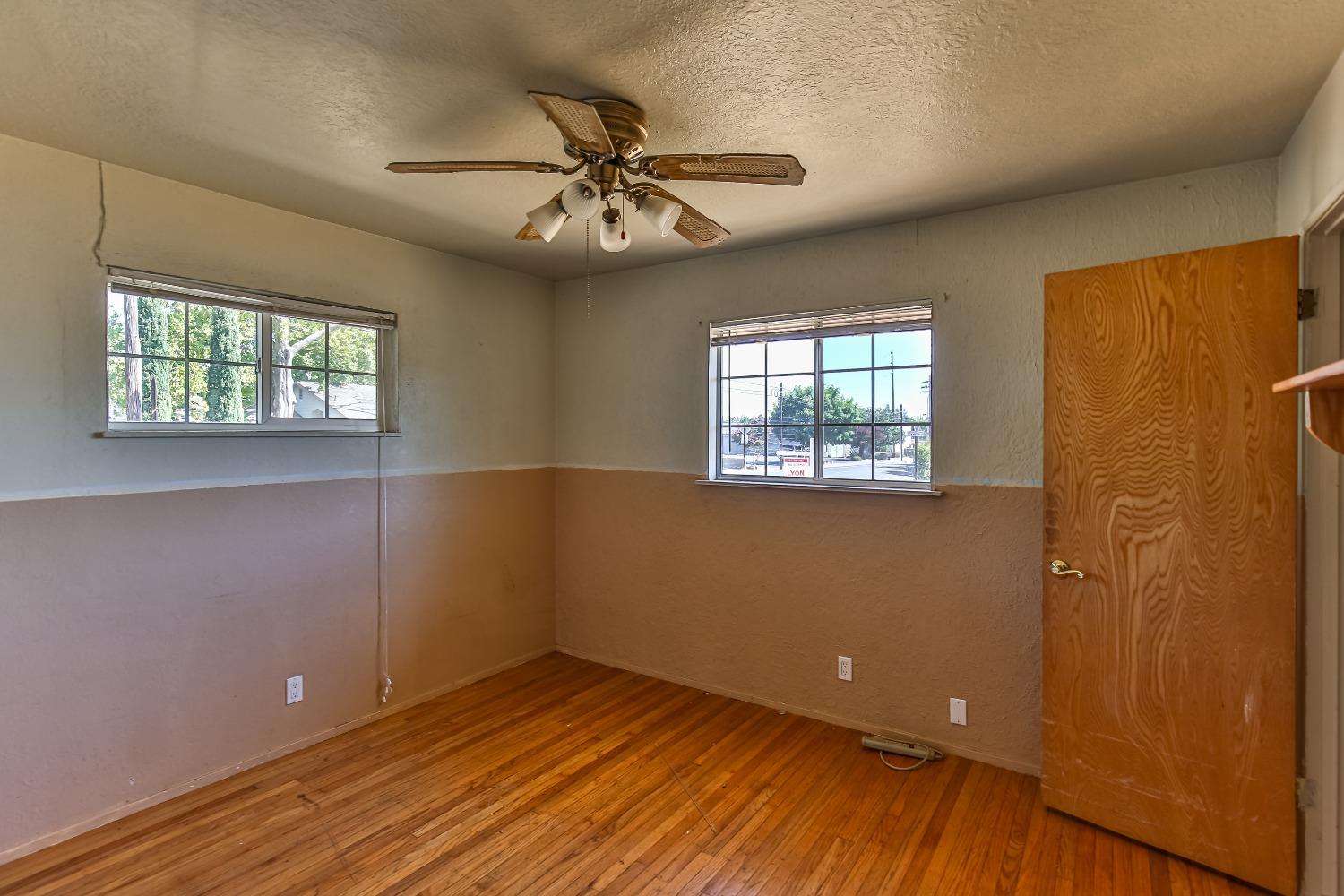 Detail Gallery Image 9 of 19 For 3092 Stanton Cir, Carmichael,  CA 95608 - 3 Beds | 2 Baths