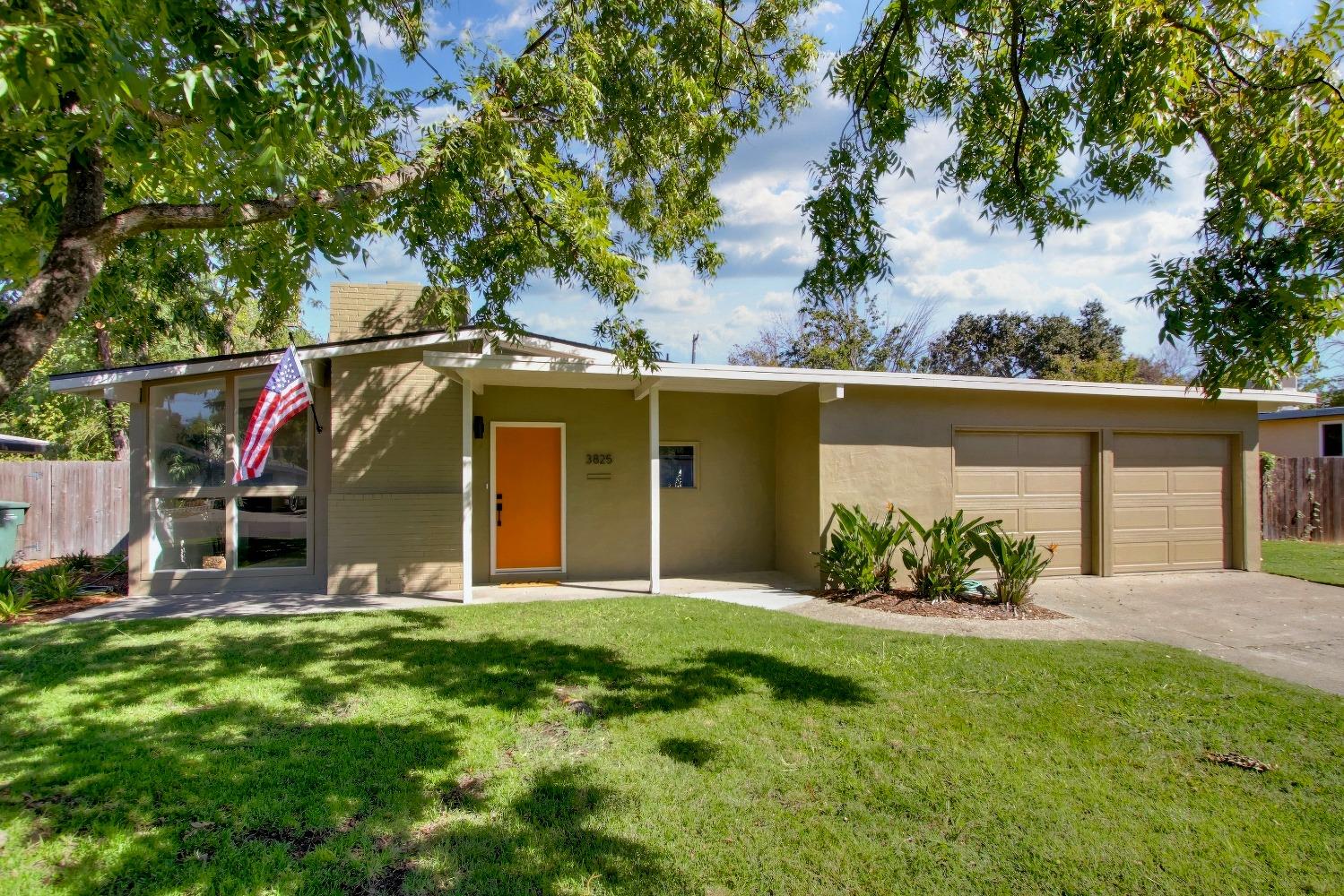 Detail Gallery Image 1 of 42 For 3825 Sunnyvale, Sacramento,  CA 95821 - 3 Beds | 1 Baths