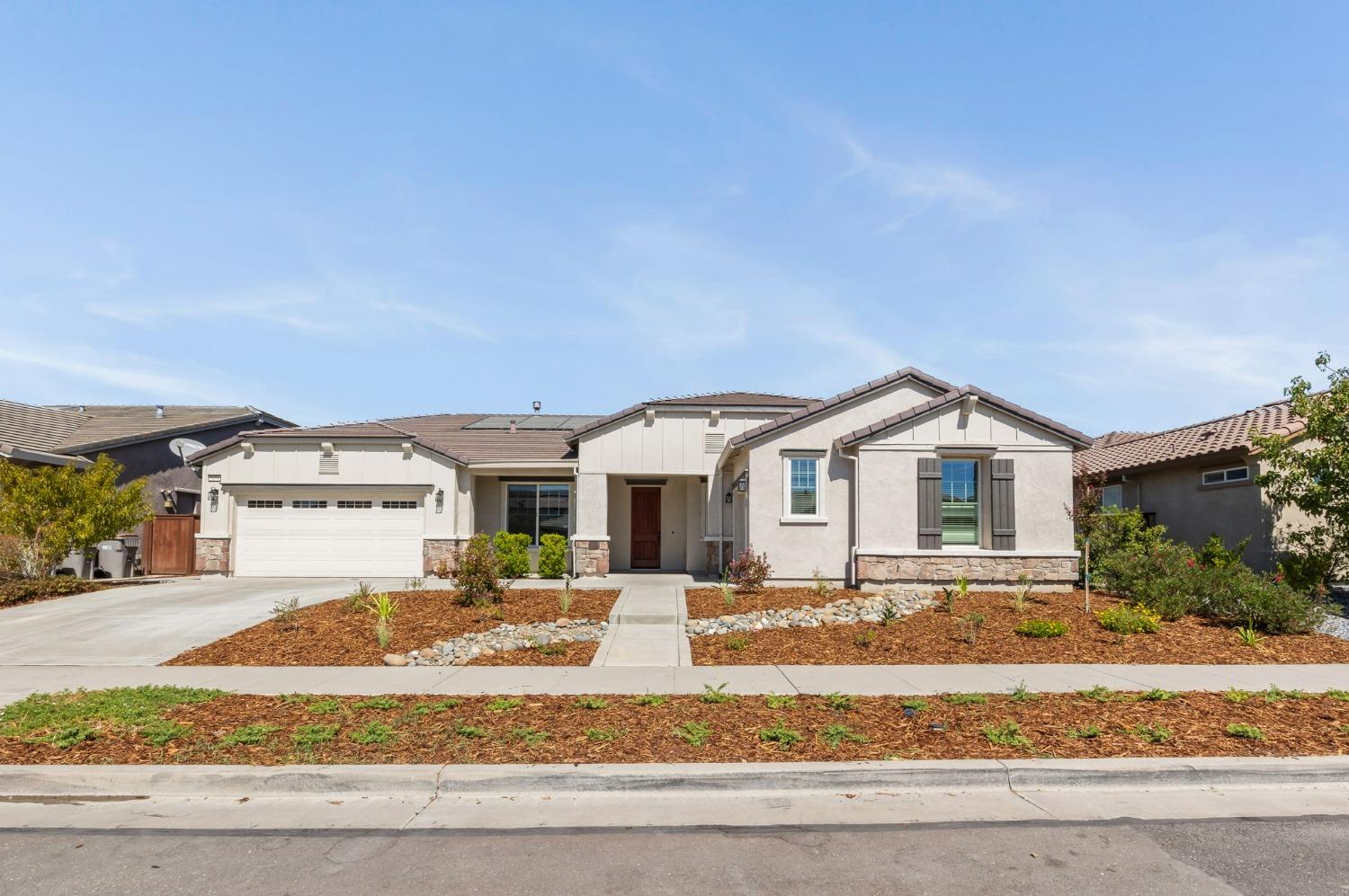 Detail Gallery Image 1 of 1 For 2651 Banks Dr, Woodland,  CA 95776 - 4 Beds | 3/1 Baths