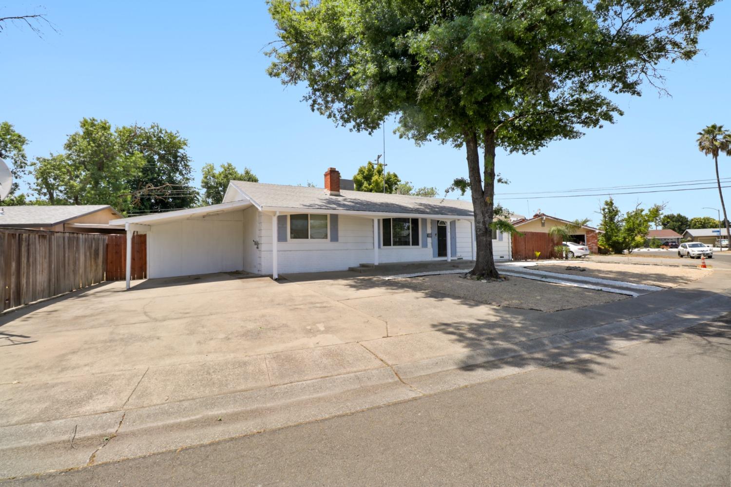 Detail Gallery Image 2 of 39 For 3314 Seaborg Way, Sacramento,  CA 95827 - 3 Beds | 2 Baths