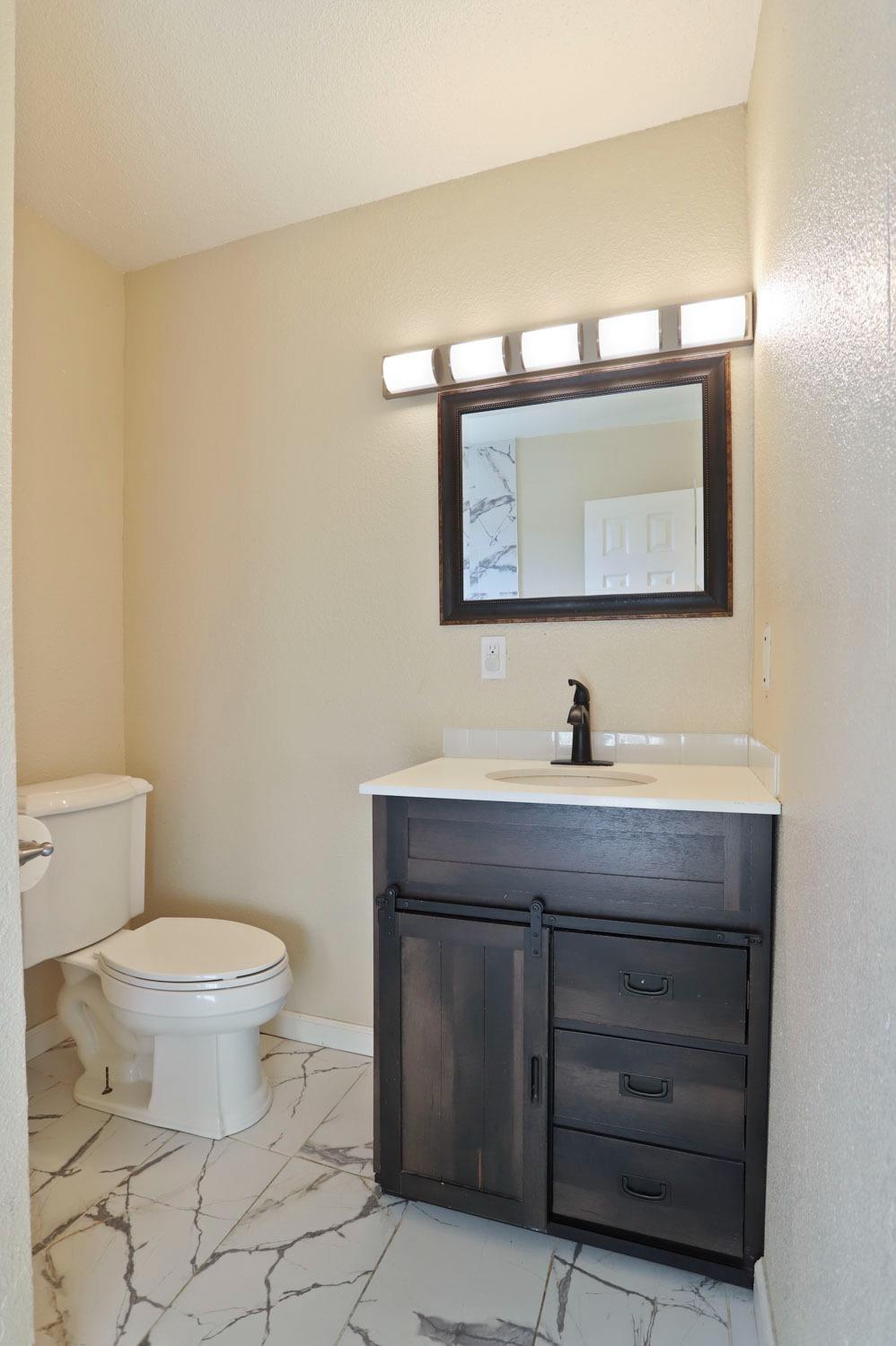 Detail Gallery Image 20 of 24 For 1558 Swalls Ln, Modesto,  CA 95358 - 2 Beds | 1 Baths