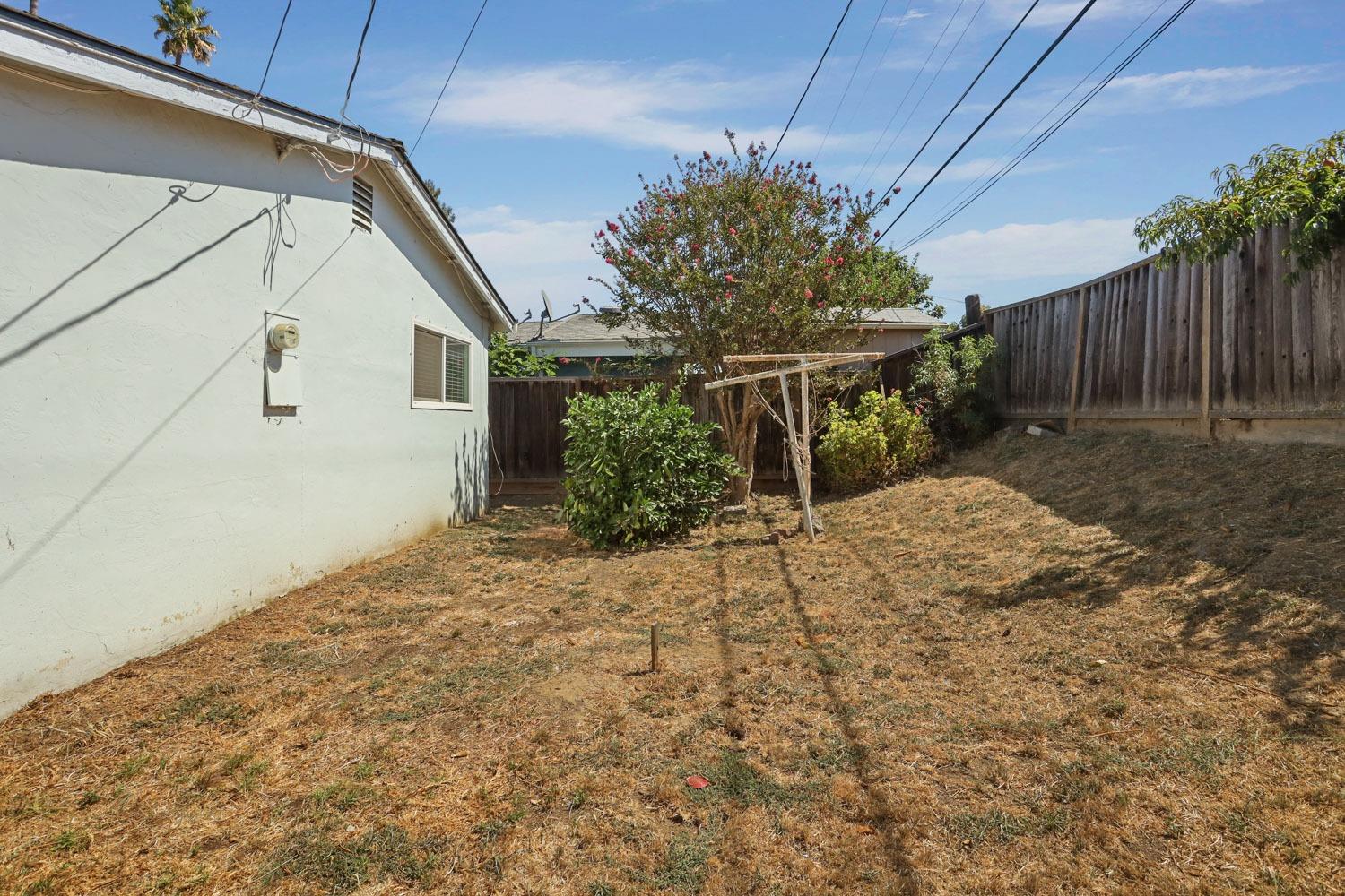 Detail Gallery Image 27 of 28 For 204 Santa Rosa Dr, San Jose,  CA 95111 - 3 Beds | 2 Baths