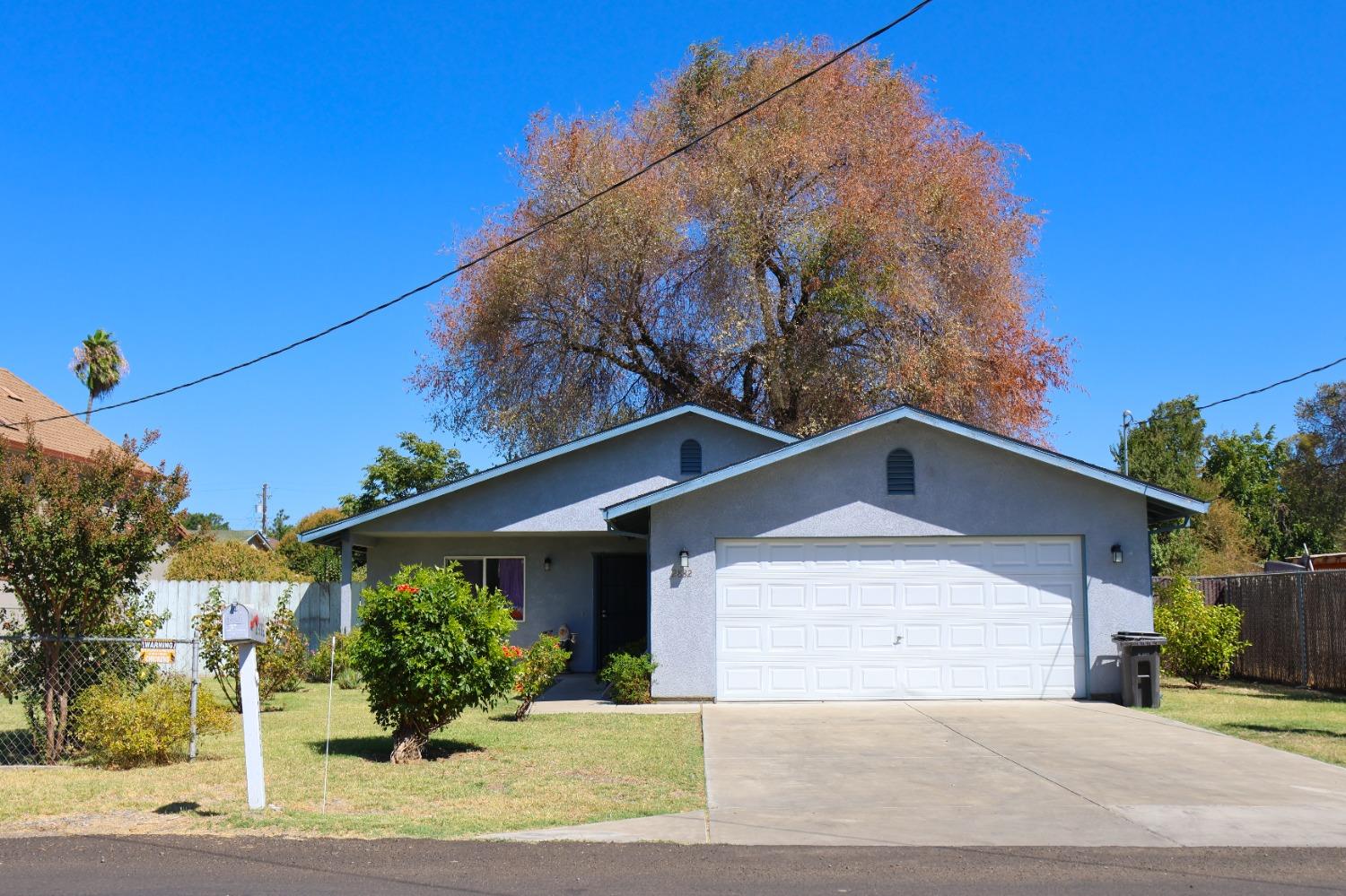 Detail Gallery Image 1 of 8 For 2832 S Fairmont Ave, Stockton,  CA 95206 - 3 Beds | 2 Baths