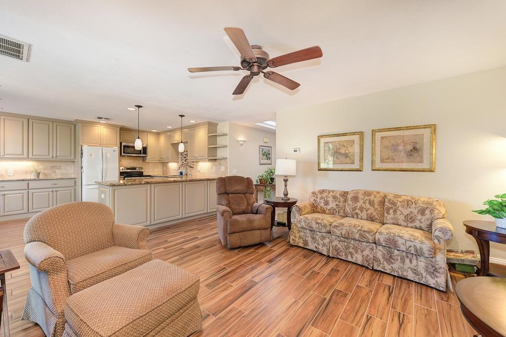 Detail Gallery Image 5 of 36 For 7083 Murieta Pkwy #18,  Rancho Murieta,  CA 95683 - 2 Beds | 2 Baths