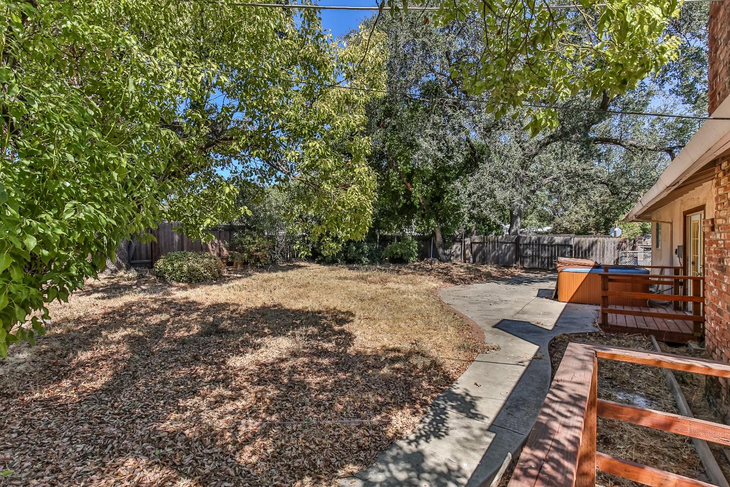 Detail Gallery Image 15 of 19 For 3092 Stanton Cir, Carmichael,  CA 95608 - 3 Beds | 2 Baths