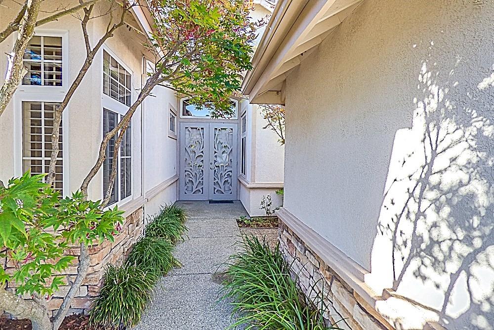 Detail Gallery Image 5 of 53 For 301 Stonework Ct, Roseville,  CA 95747 - 3 Beds | 2/1 Baths